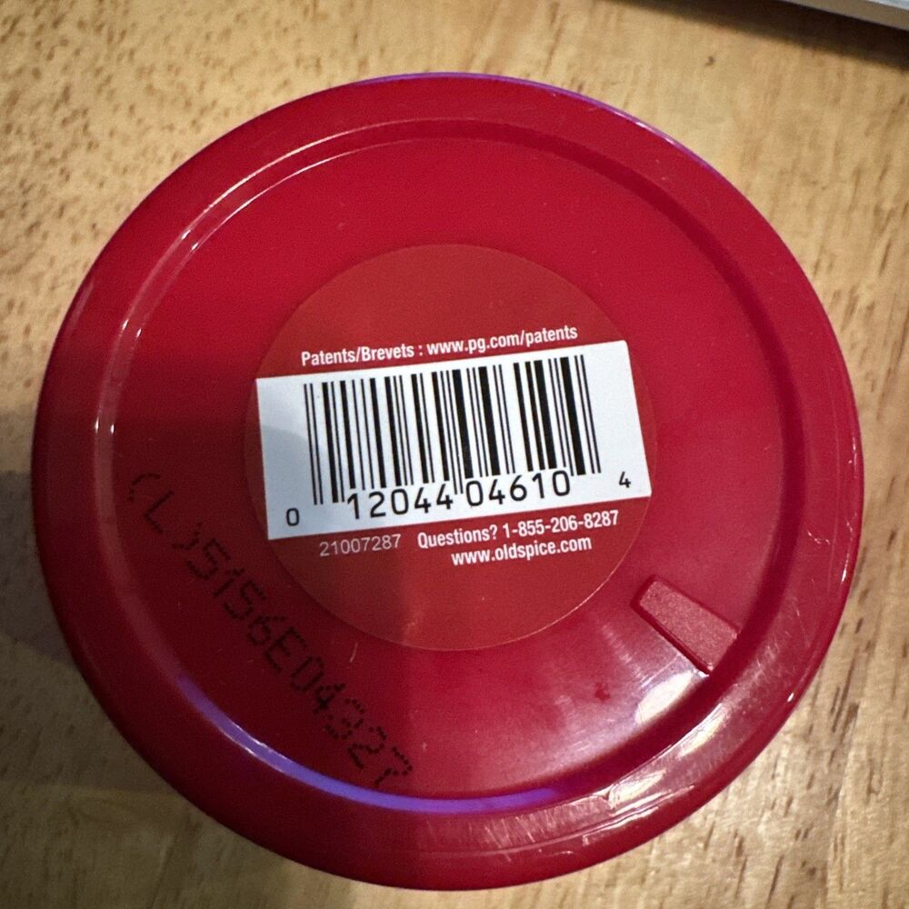 Old Spice Stay In Place Hair Styling Putty for Men Coconut Scent 2.2 Ounce - Picture 2 of 2